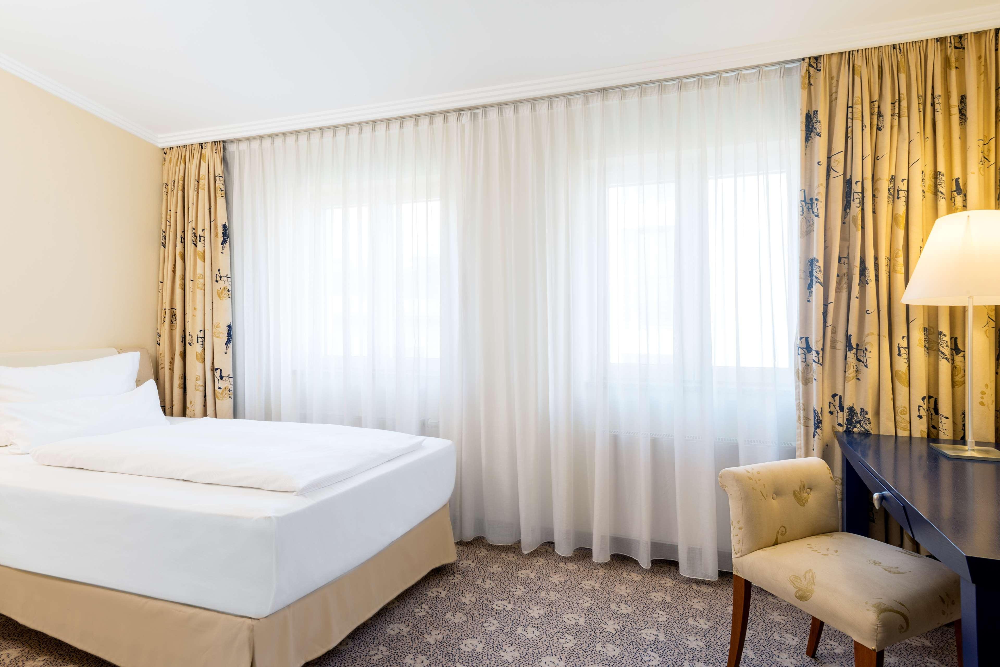 Hotel Nh 4*